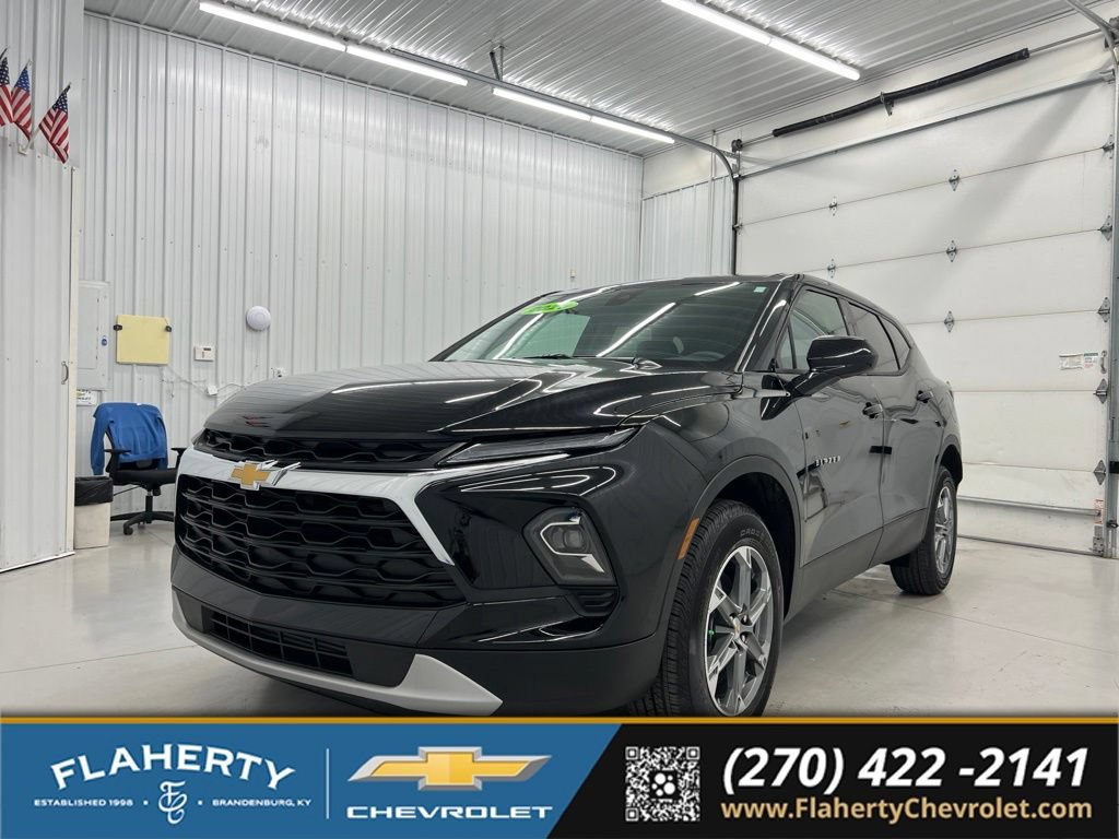 Used 2026 Chevrolet Blazer LT FWD image 6