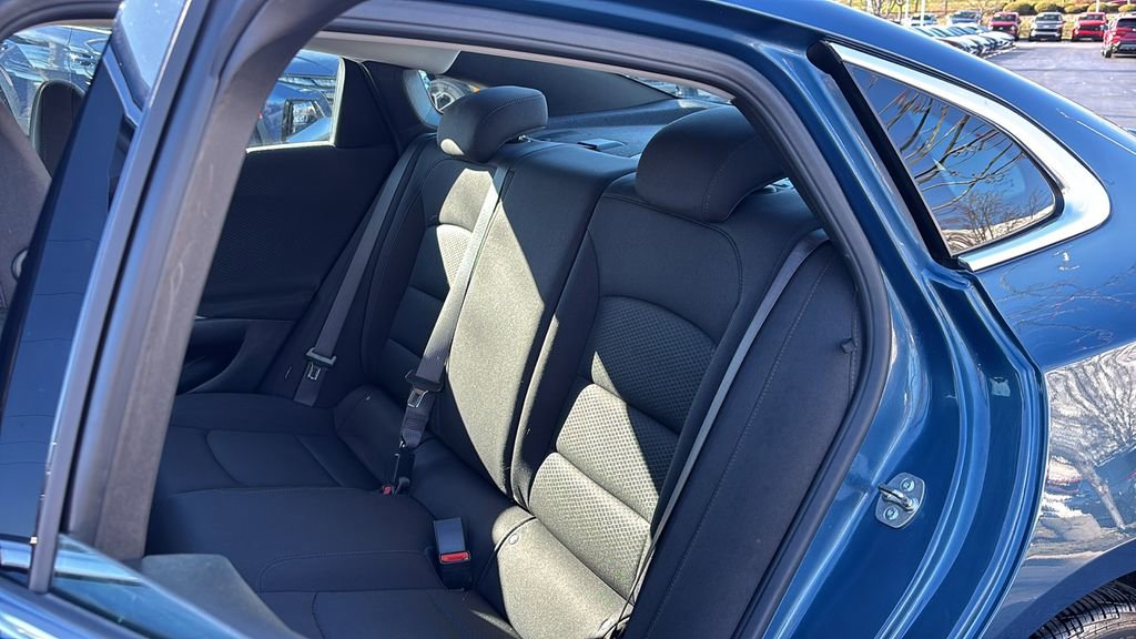 Used 2024 Chevrolet Malibu RS image 27