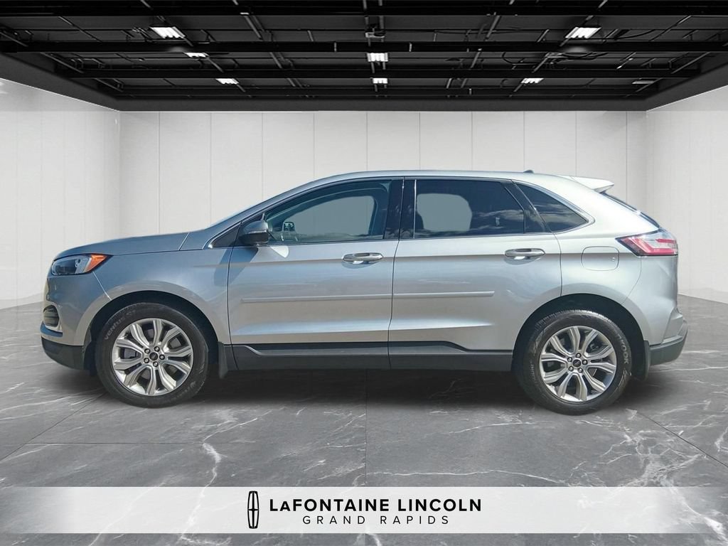 Used 2023 Ford Edge Titanium AWD/4WD image 4