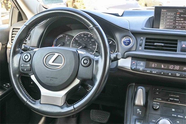 Used 2017 Lexus CT 200h w/ Navigation System Package image 21