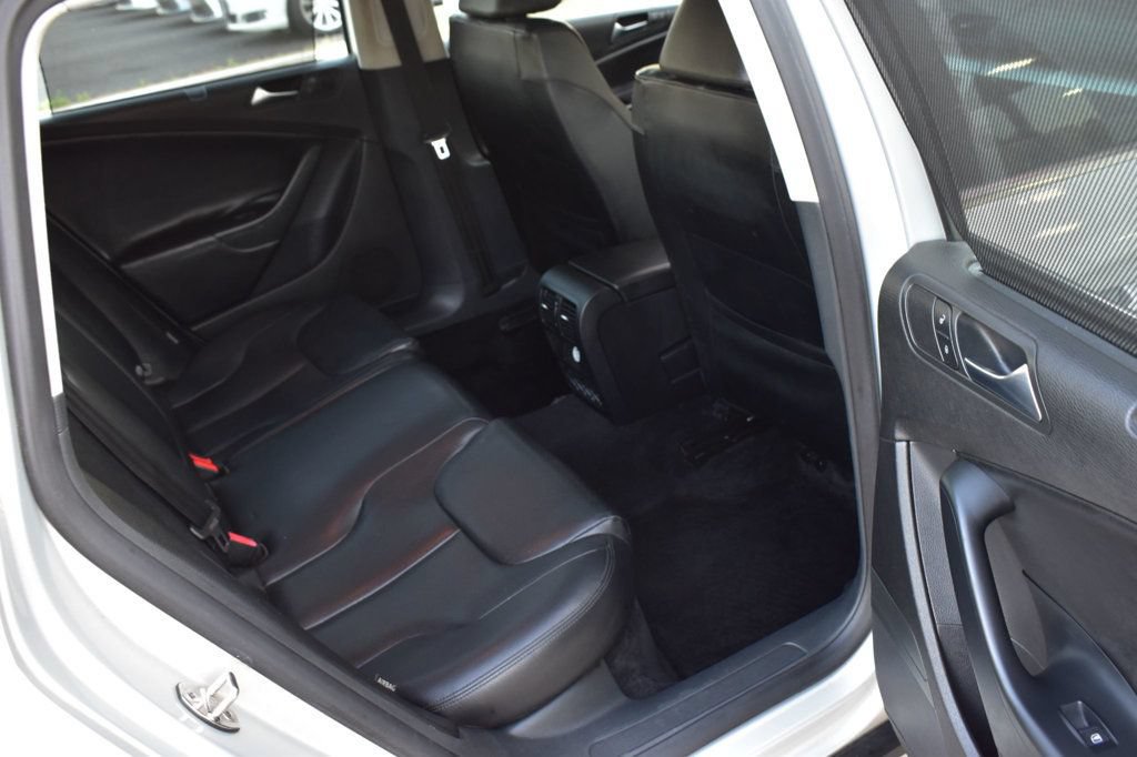 Used 2009 Volkswagen Passat Komfort FWD image 26
