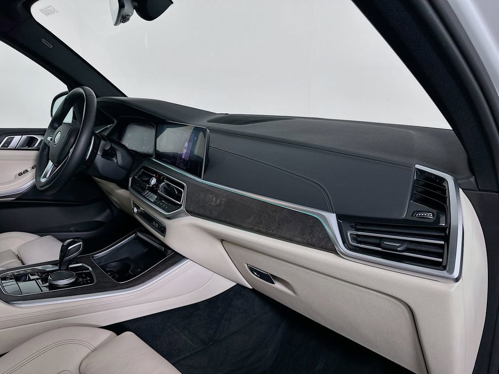 Used 2020 BMW X5 xDrive40i w/ Premium Package image 30