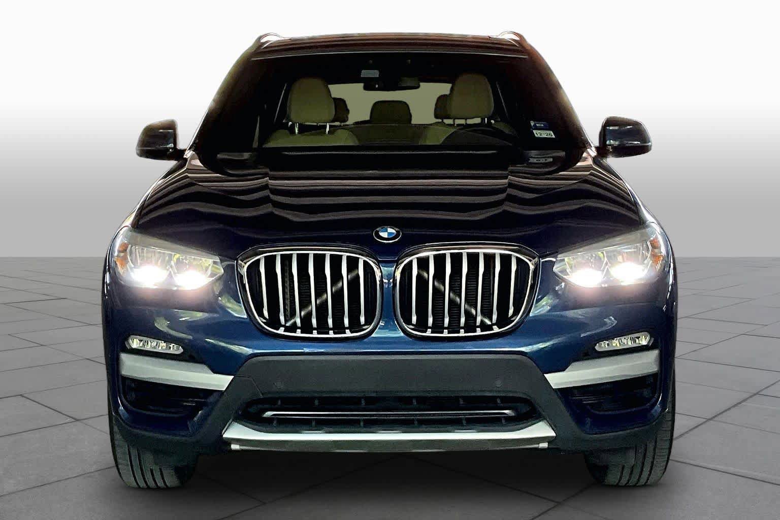 Used 2018 BMW X3 xDrive30i AWD/4WD image 3