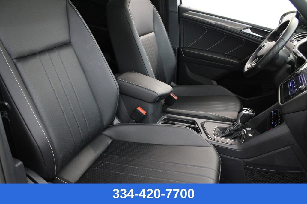 Used 2022 Volkswagen Tiguan SE R-Line image 23