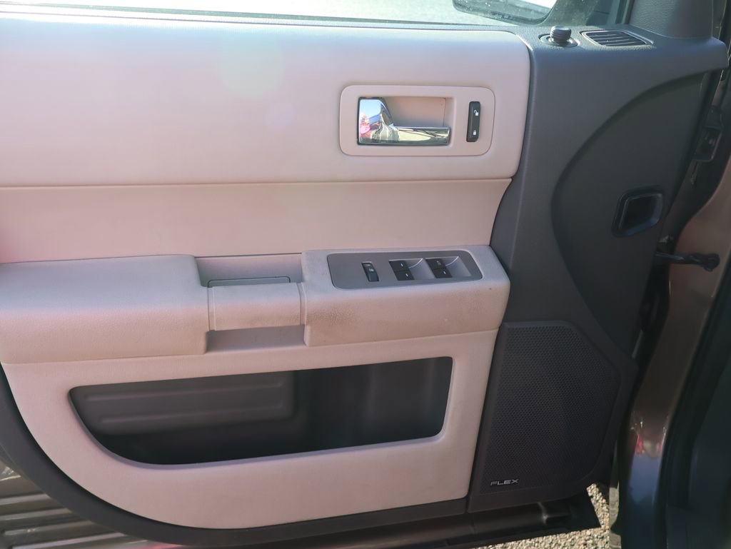 Used 2012 Ford Flex SE image 18