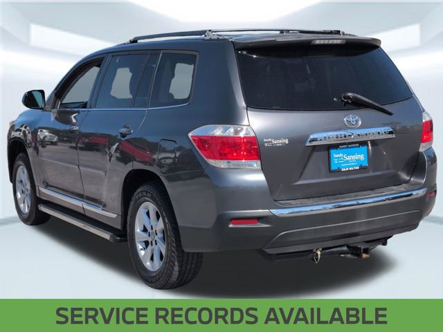 Used 2012 Toyota Highlander SE w/ Tow Pkg FWD image 3