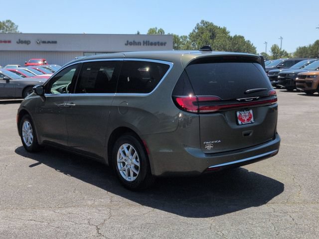New 2027 Chrysler Pacifica Select FWD image 5