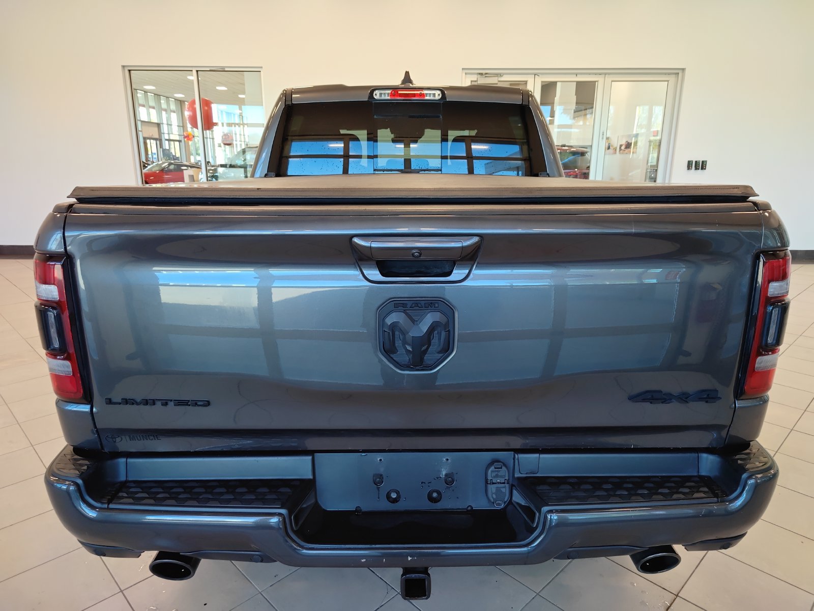 Used 2022 RAM 1500 Limited w/ (RED) Edition AWD/4WD image 4