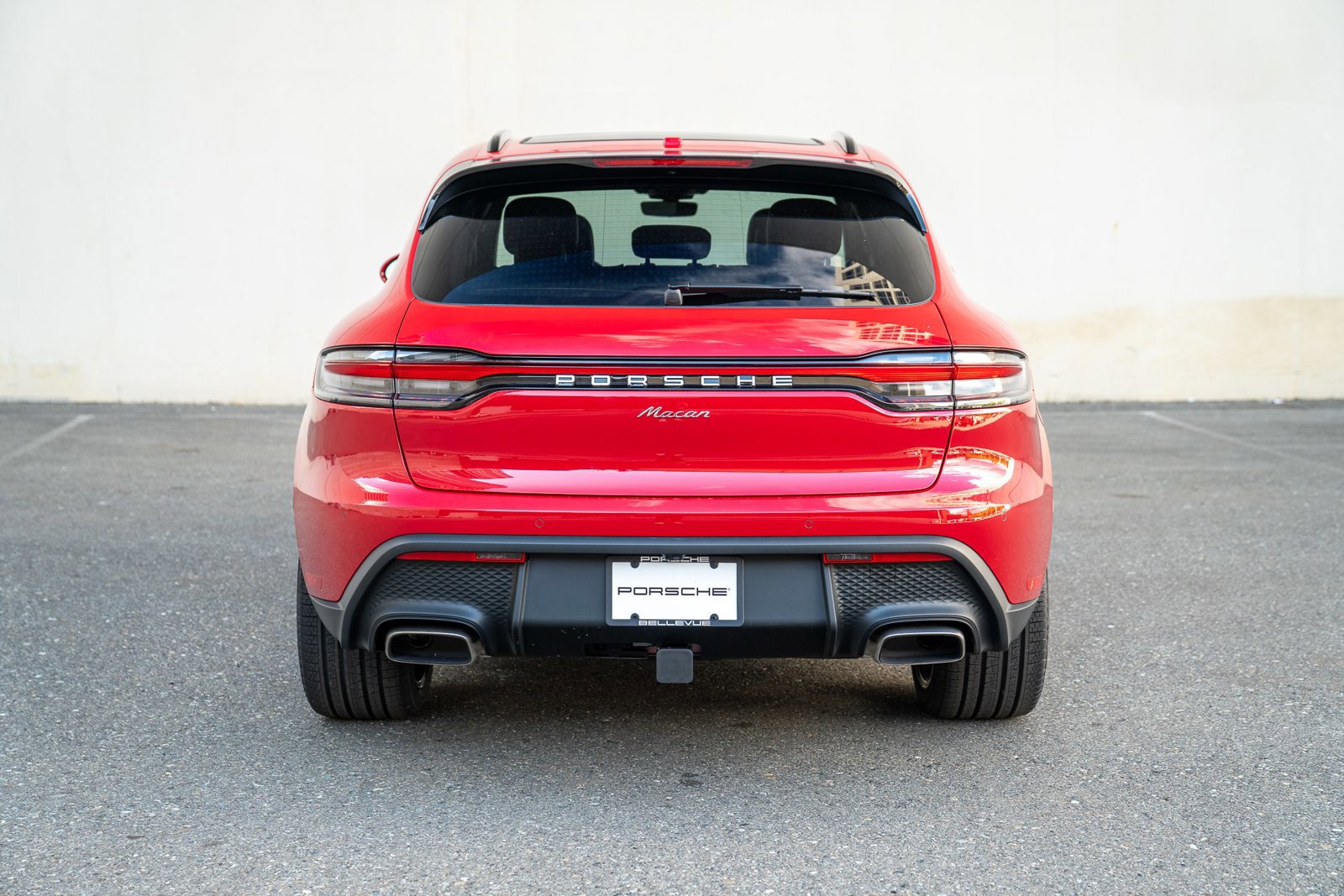 Certified 2025 Porsche Macan image 7