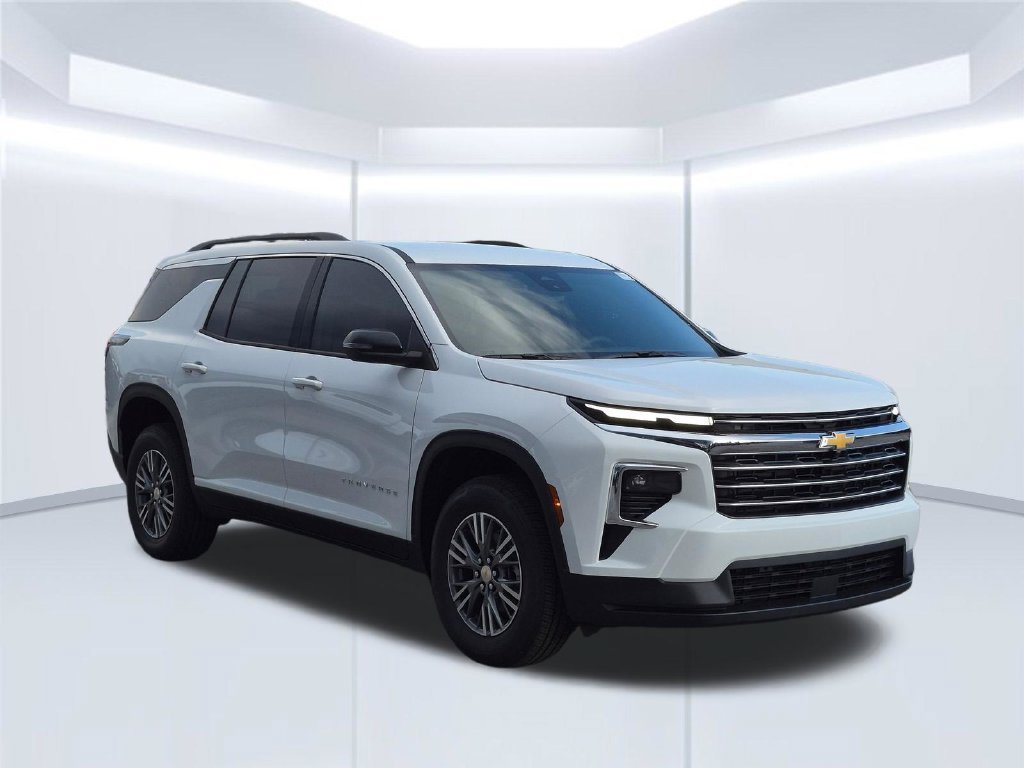 New 2026 Chevrolet Traverse LT w/ LPO, Floor Liner Package FWD image 8