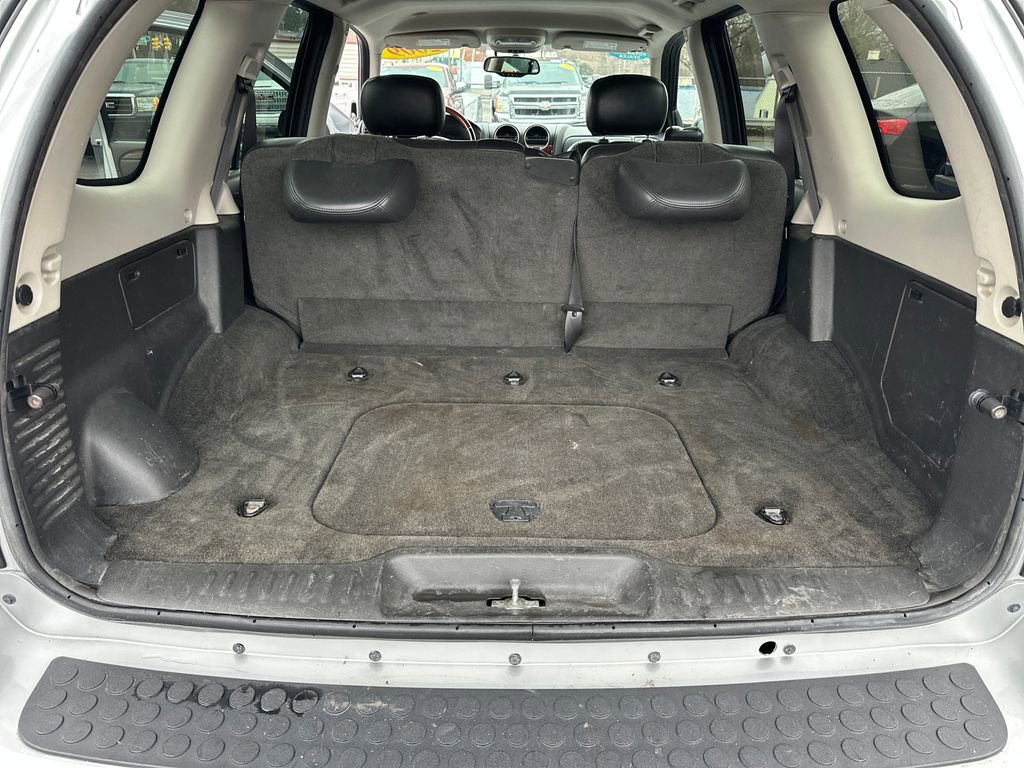 Used 2009 GMC Envoy Denali image 21