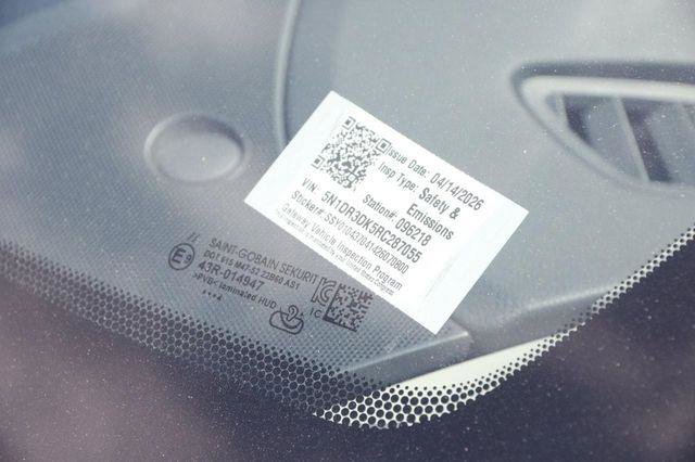 Used 2024 Nissan Pathfinder Platinum AWD/4WD image 32