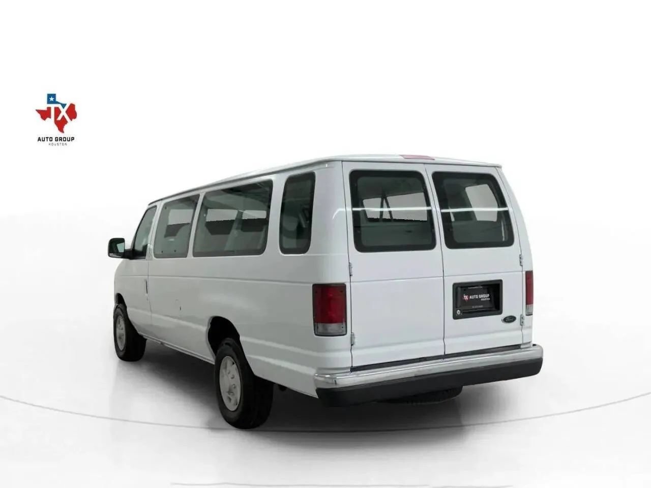 Used 2003 Ford E-350 and Econoline 350 XL RWD image 3