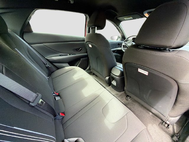 Certified 2026 Hyundai Elantra Sport FWD image 25