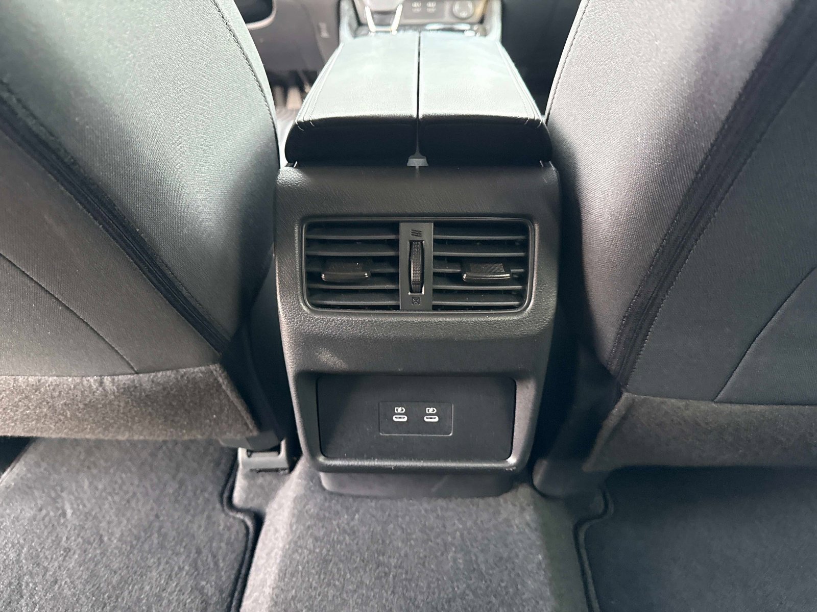 Used 2026 Nissan Rogue SV image 17