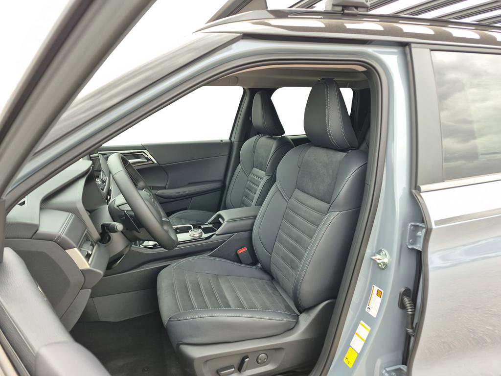 New 2026 Mitsubishi Outlander Trail Edition image 16