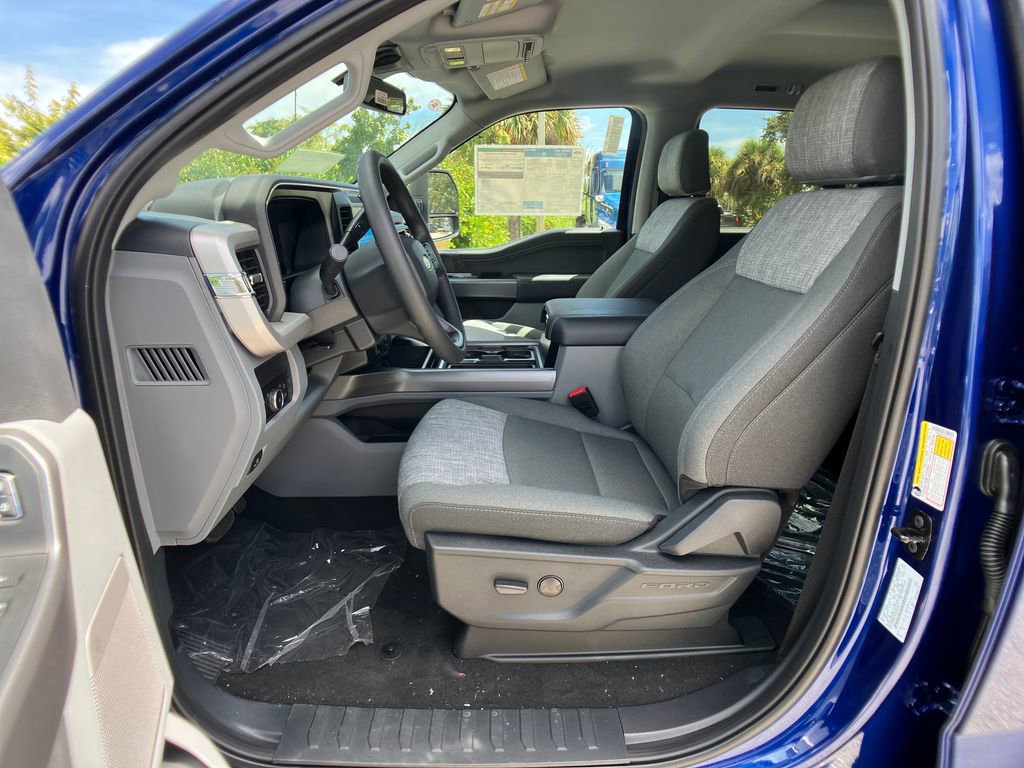 New 2026 Ford F250 XLT w/ XLT Premium Package AWD/4WD image 30