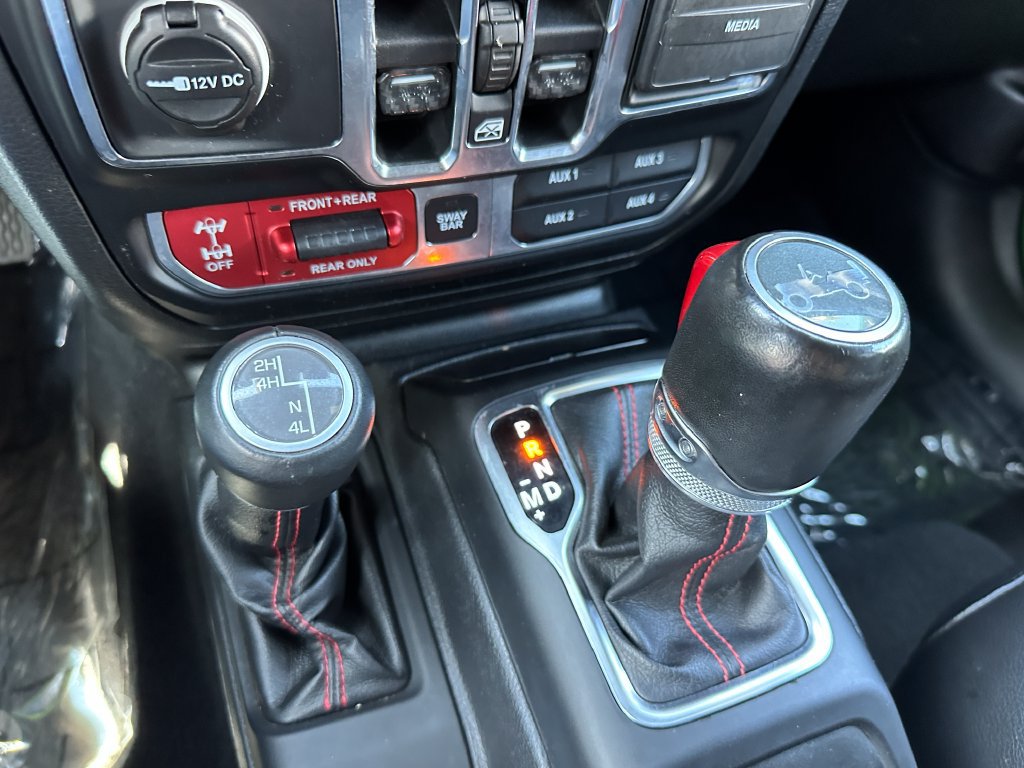 Used 2019 Jeep Wrangler Unlimited Rubicon w/ Dual Top Group AWD/4WD image 33