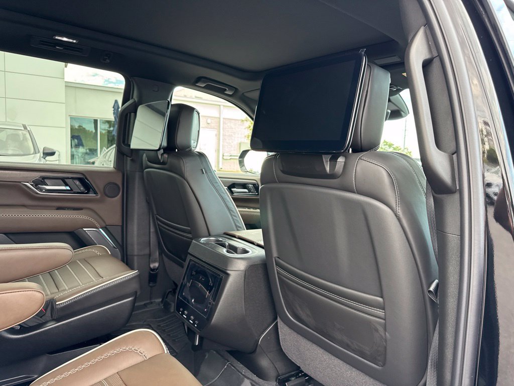 New 2026 GMC Yukon XL Denali Ultimate w/ LPO, Illumination Package AWD/4WD image 28