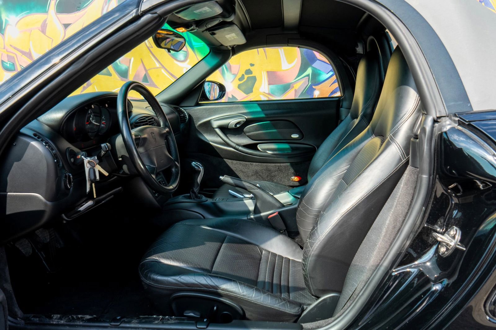 Used 2000 Porsche Boxster RWD image 25