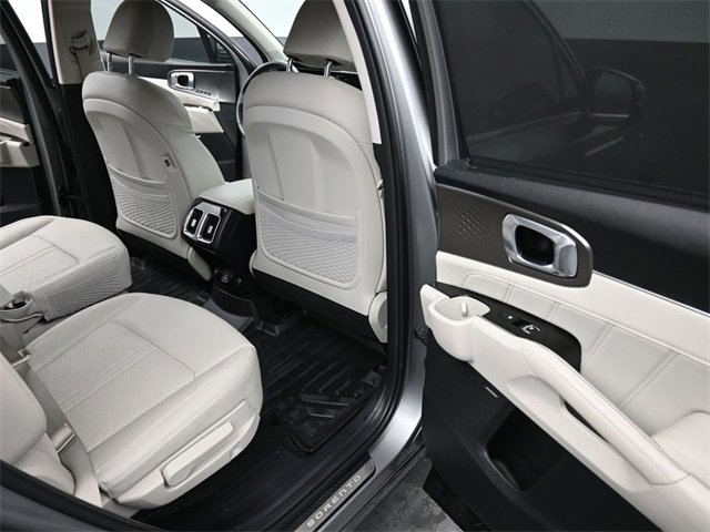 Used 2023 Kia Sorento SX Prestige image 19
