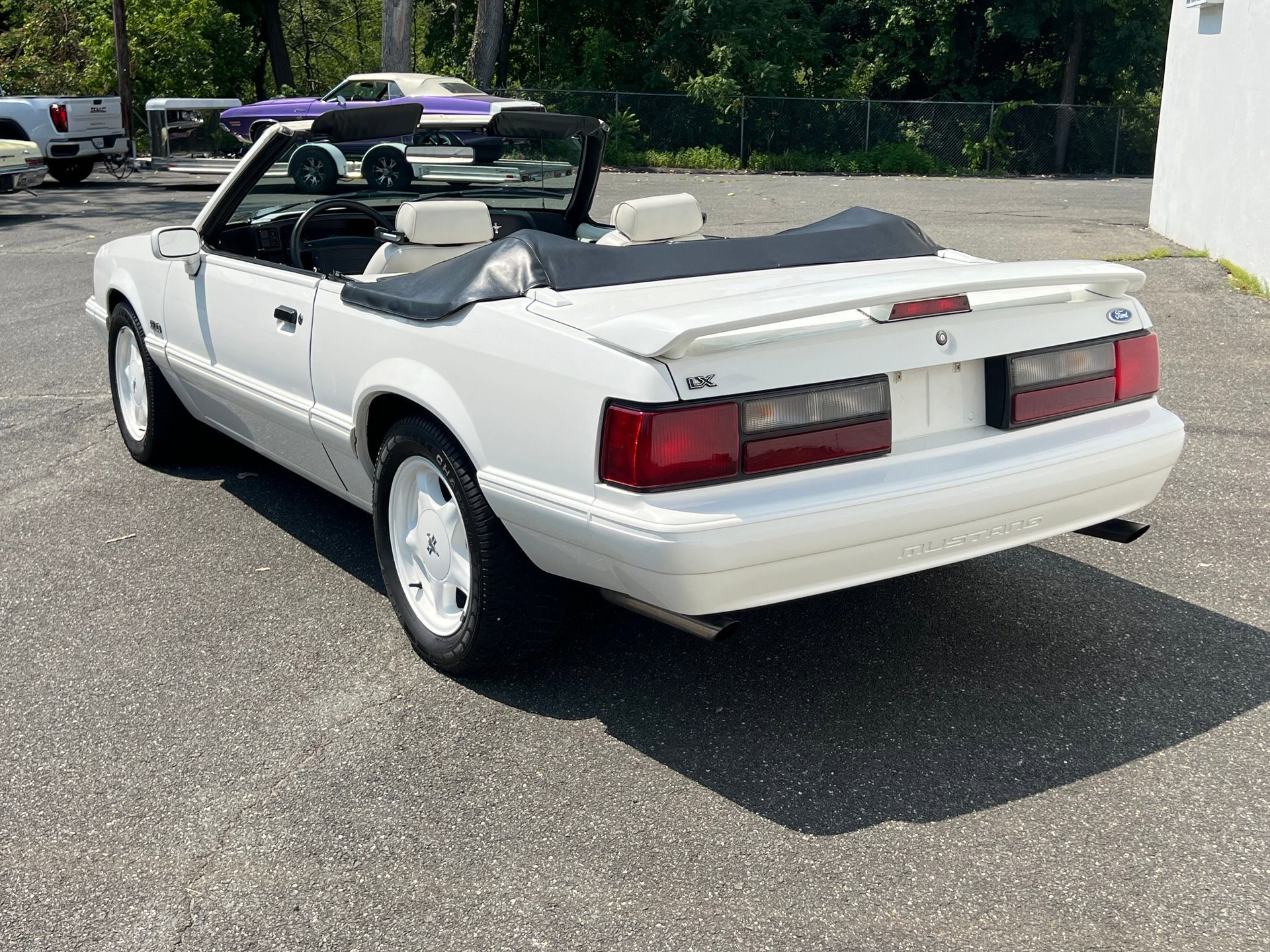 Used 1993 Ford Mustang LX RWD image 4