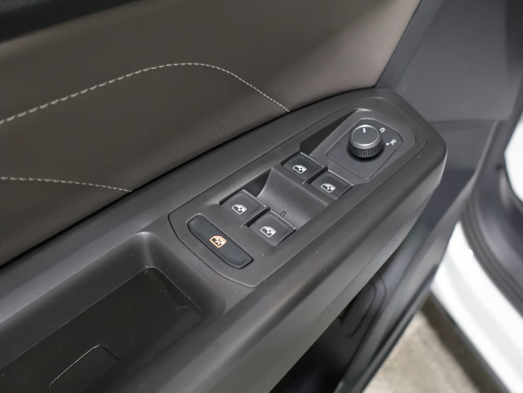 Used 2023 Volkswagen Atlas SE AWD/4WD image 13