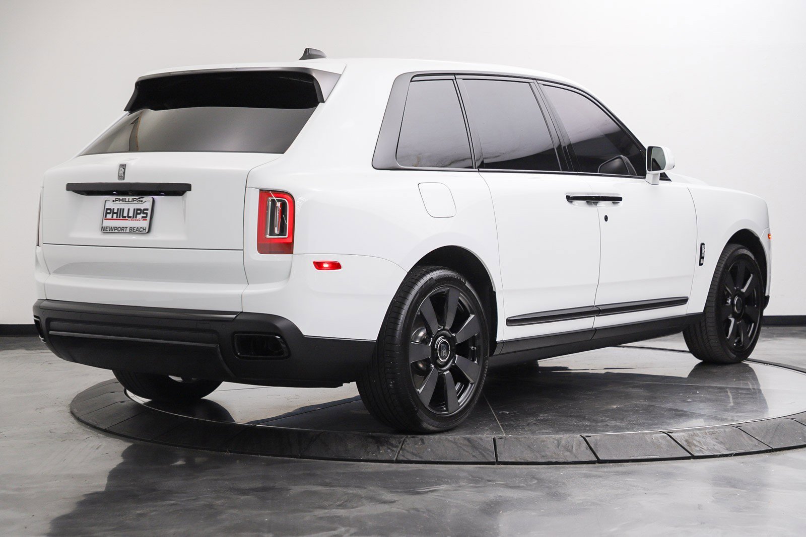 Used 2023 Rolls-Royce Cullinan AWD/4WD image 5