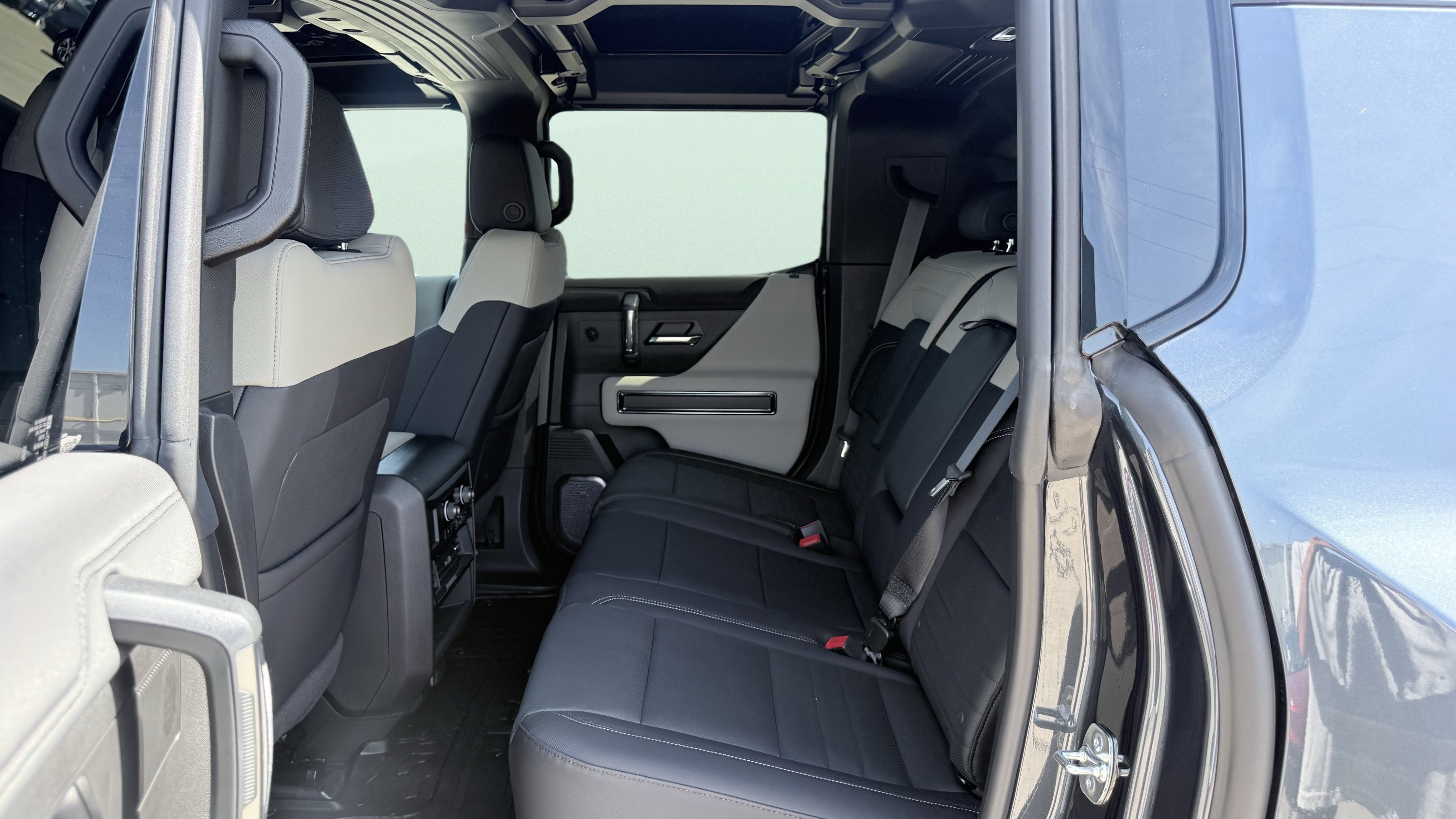 Used 2026 GMC Hummer EV SUV AWD/4WD image 29
