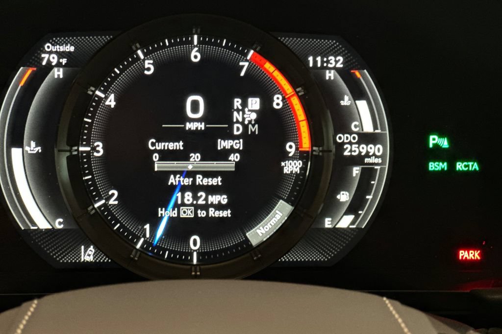 Used 2018 Lexus LC 500 Coupe w/ Performance Package RWD image 27