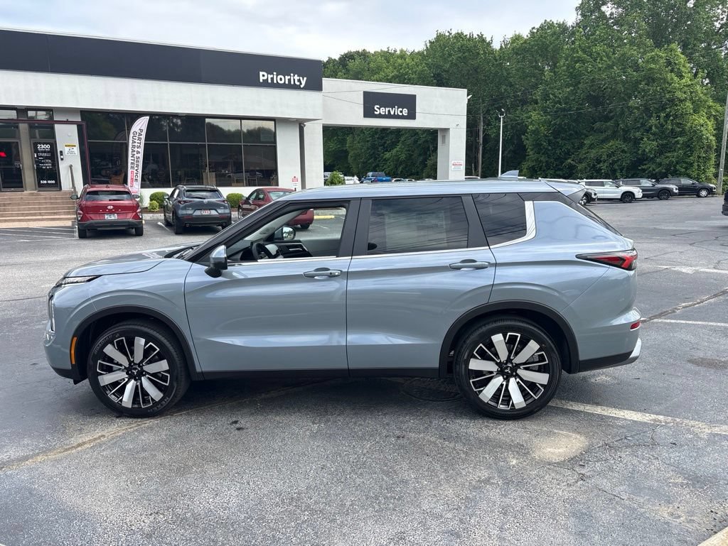 New 2026 Mitsubishi Outlander SE FWD image 6