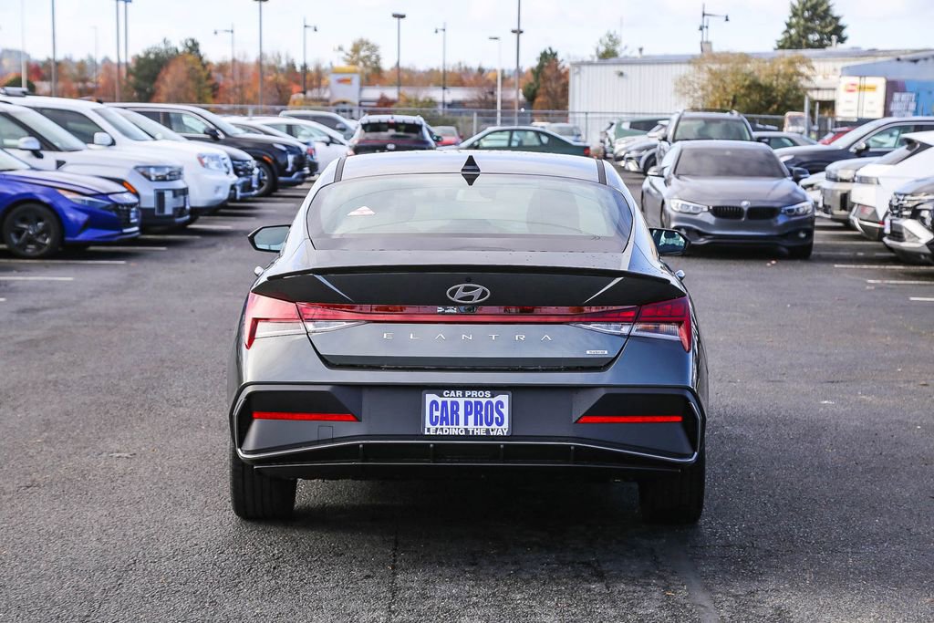 Certified 2026 Hyundai Elantra Sport FWD image 8