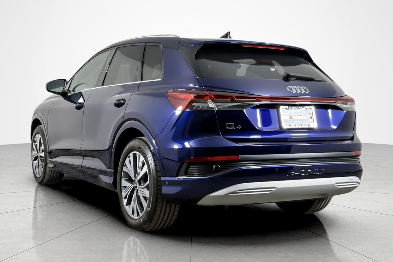 Certified 2023 Audi Q4 e-tron Premium w/ Premium Plus RWD image 3