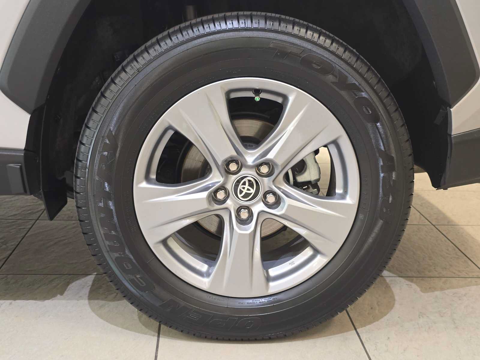 Certified 2022 Toyota RAV4 XLE w/ Convenience Package AWD/4WD image 8