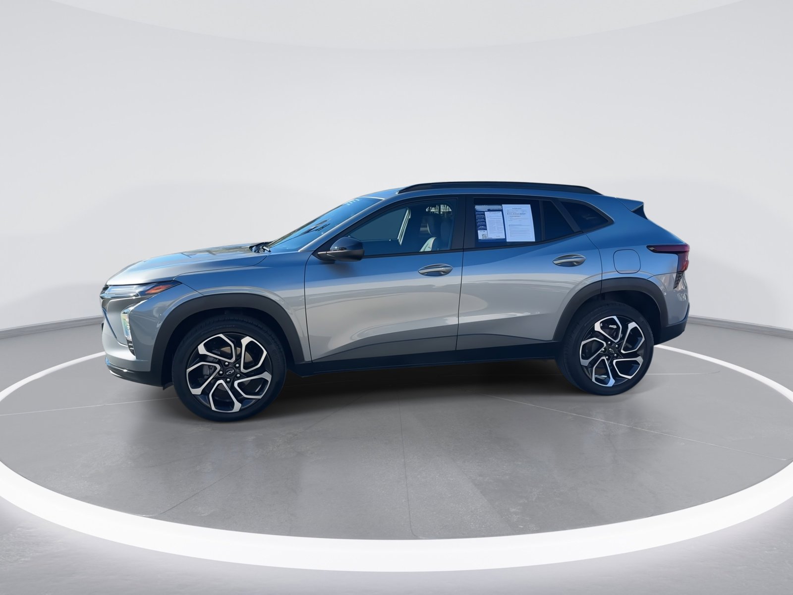 Used 2025 Chevrolet Trax RS w/ Driver Confidence Package image 6