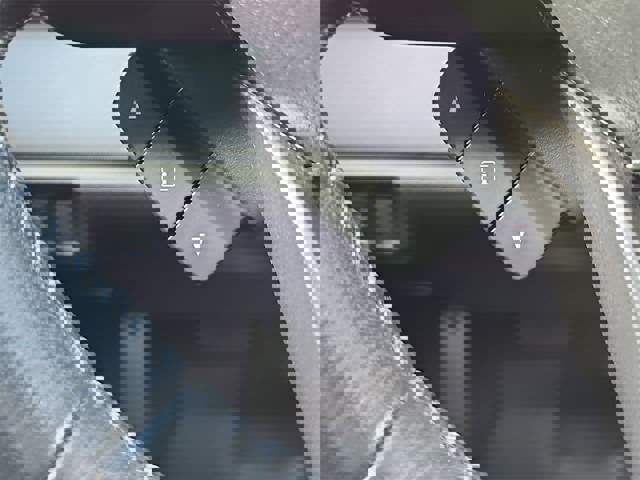 Used 2020 Subaru Outback Premium image 19