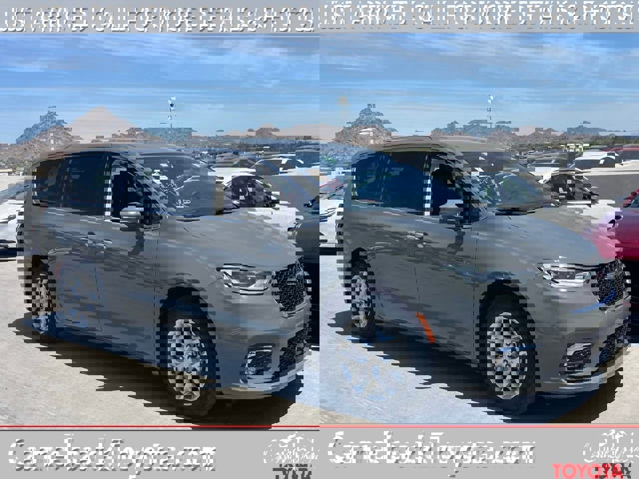 Used 2023 Chrysler Pacifica Touring-L FWD image 1