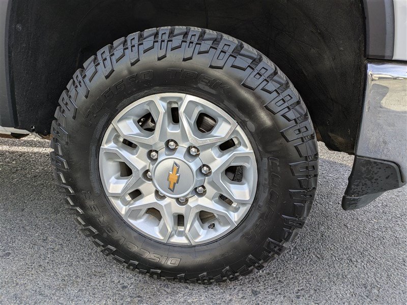 Used 2024 Chevrolet Silverado 2500 LT AWD/4WD image 11