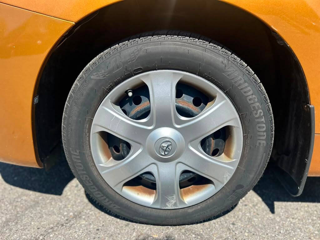 Used 2010 Toyota Matrix FWD image 9