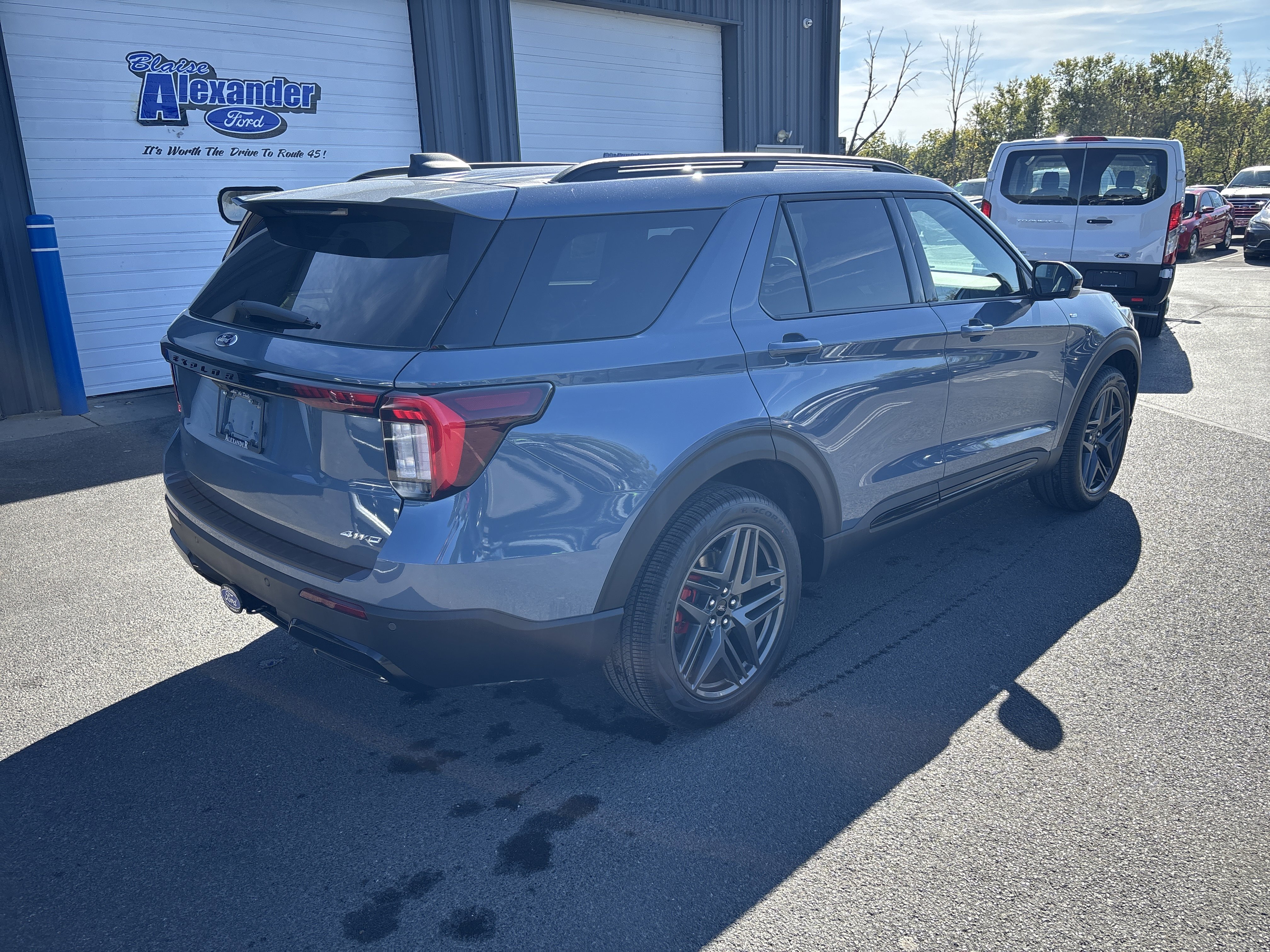 New 2025 Ford Explorer ST-Line image 3