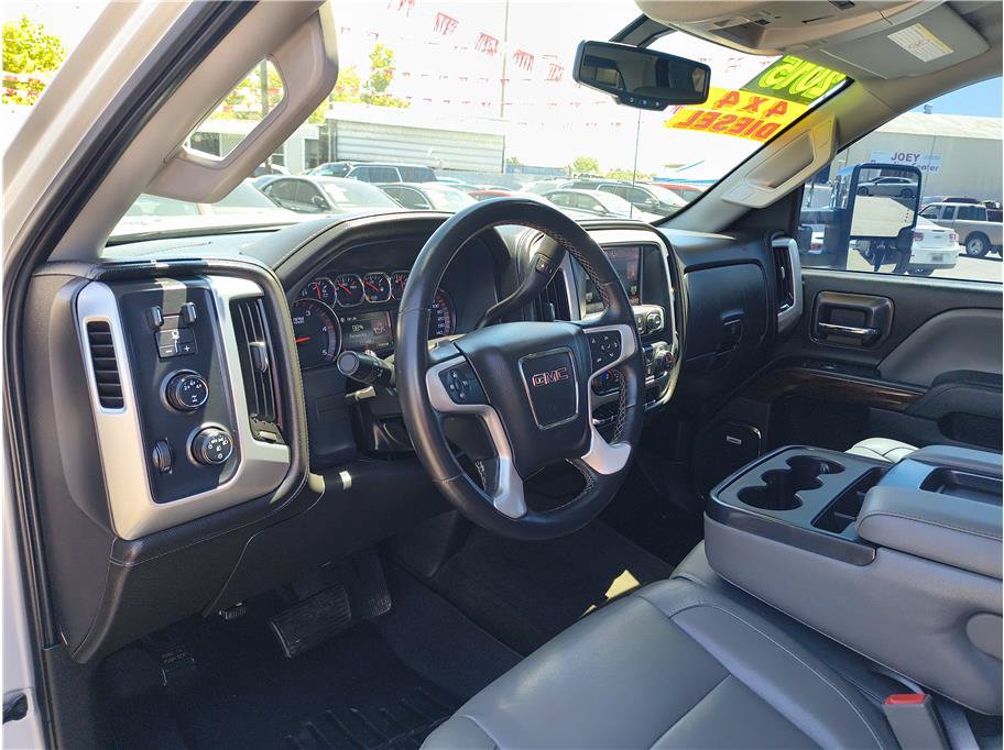 Used 2015 GMC Sierra 2500 SLT w/ Duramax Plus Package AWD/4WD image 5