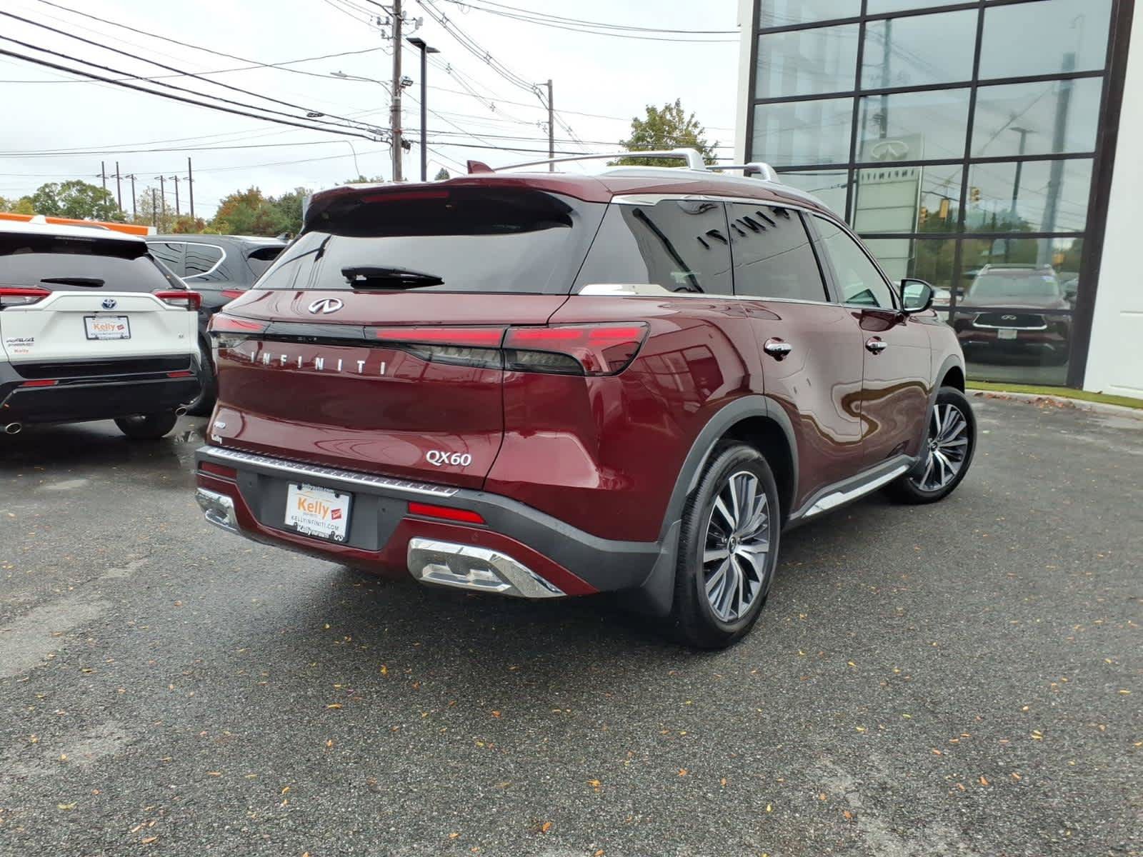 Certified 2022 INFINITI QX60 Sensory w/ Cargo Package AWD/4WD image 5