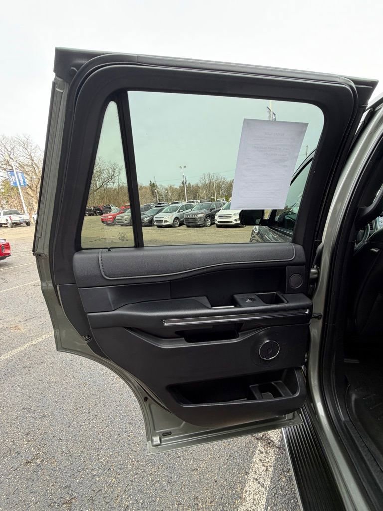 Used 2019 Ford Expedition XLT w/ Equipment Group 202A image 14