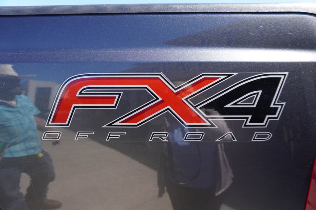 Used 2015 Ford F250 Lariat w/ Lariat Interior Package image 33