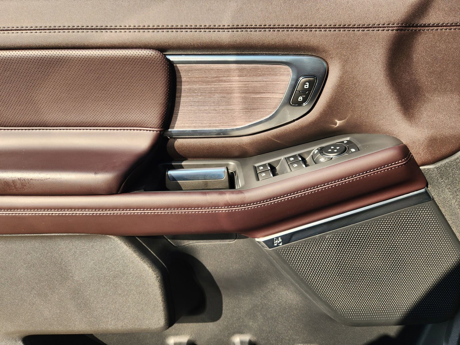 New 2025 Ford Expedition Platinum w/ Platinum Ultimate Package image 18