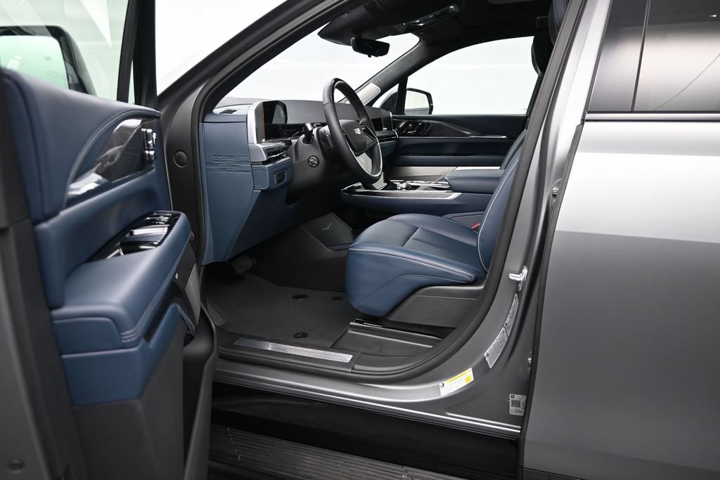 Certified 2026 Cadillac Escalade IQ Sport 2 AWD/4WD image 9