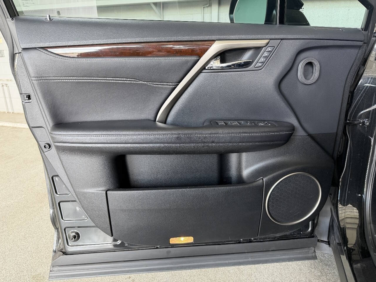Used 2018 Lexus RX 450h AWD w/ Premium Package image 13