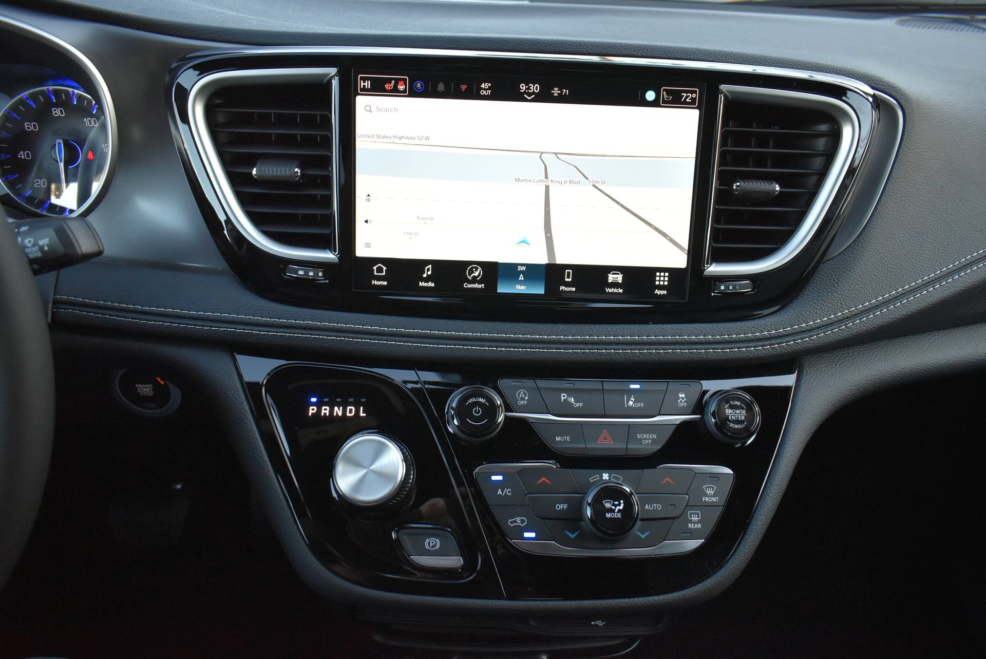New 2026 Chrysler Pacifica Select FWD image 26