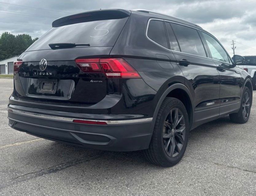 Used 2022 Volkswagen Tiguan SE AWD/4WD image 4
