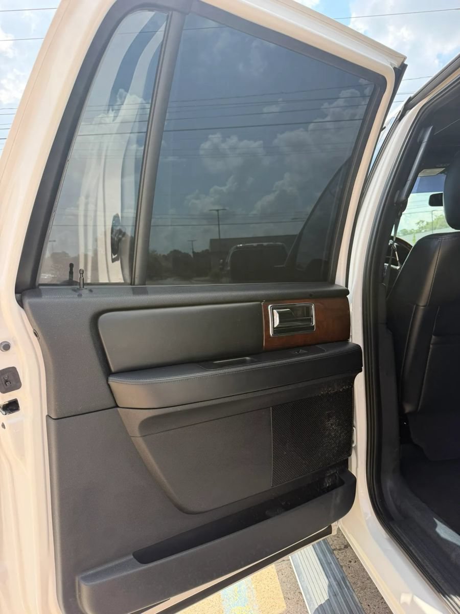 Used 2015 Lincoln Navigator L 2WD image 10